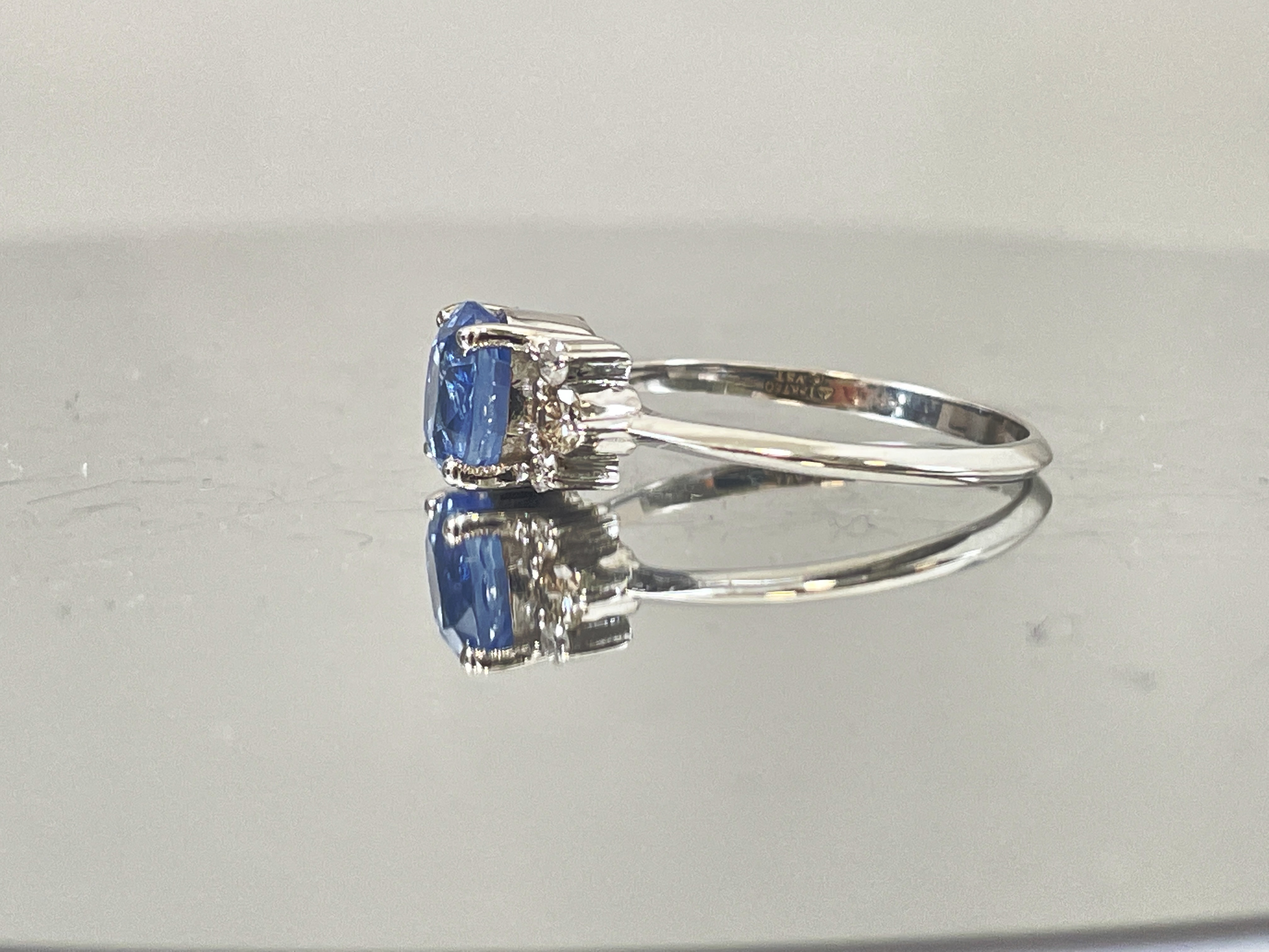 Beautiful 1.79 CT Natural Ceylon Blue Sapphire Diamonds & 18k Gold - Image 4 of 7