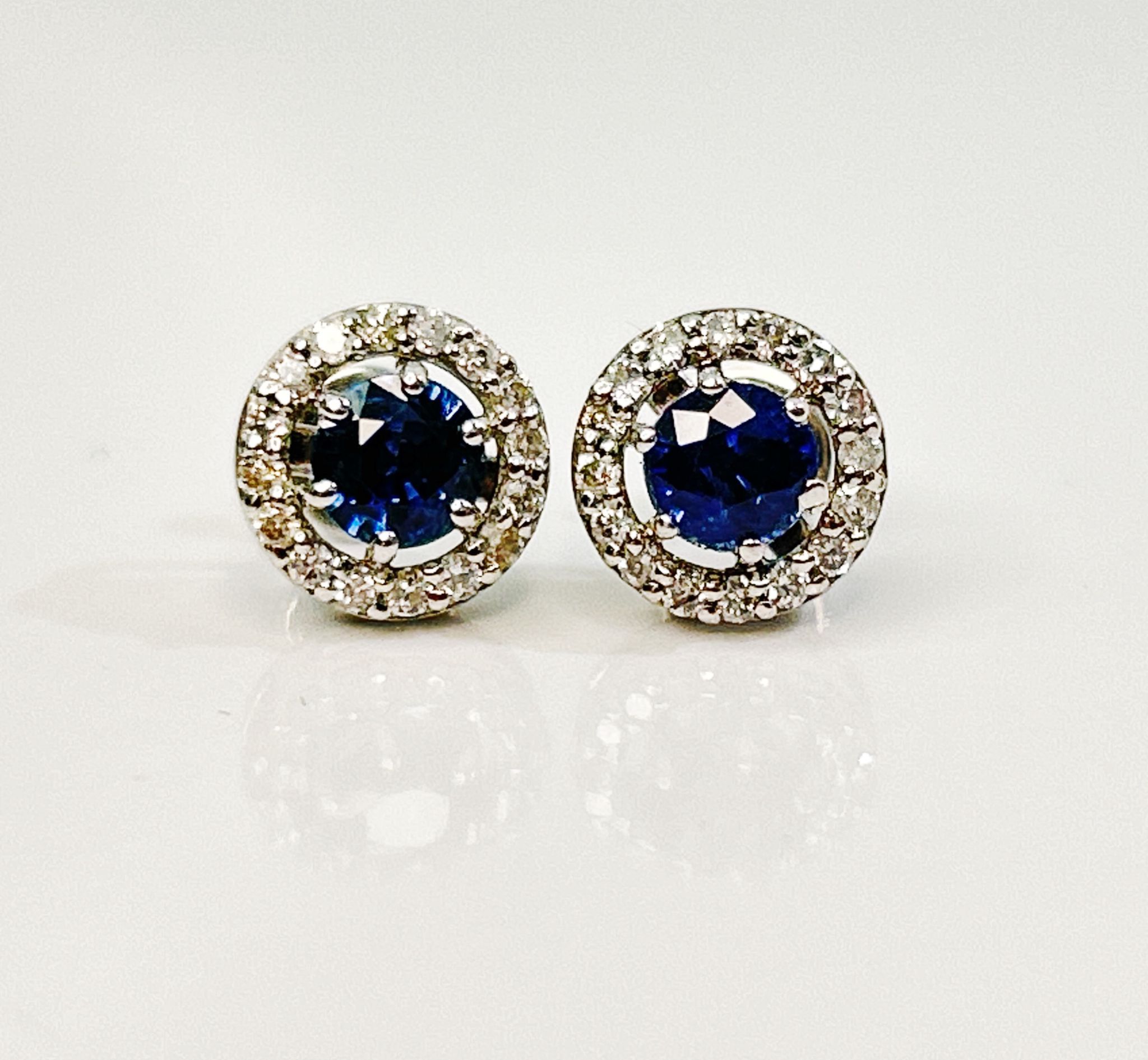 Beautiful Natural Unheated Blue Sapphire Earrings With Diamonds & Platinum - Image 4 of 6