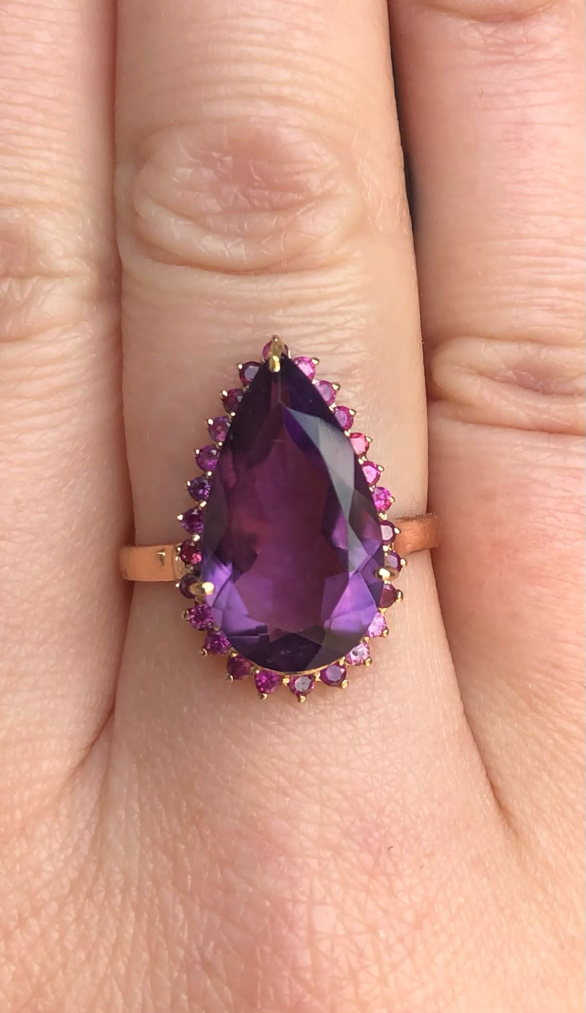 Beautiful Natural Amethyst 4.55Ct With Natural Burma Ruby & 18k White Gold - Image 5 of 9