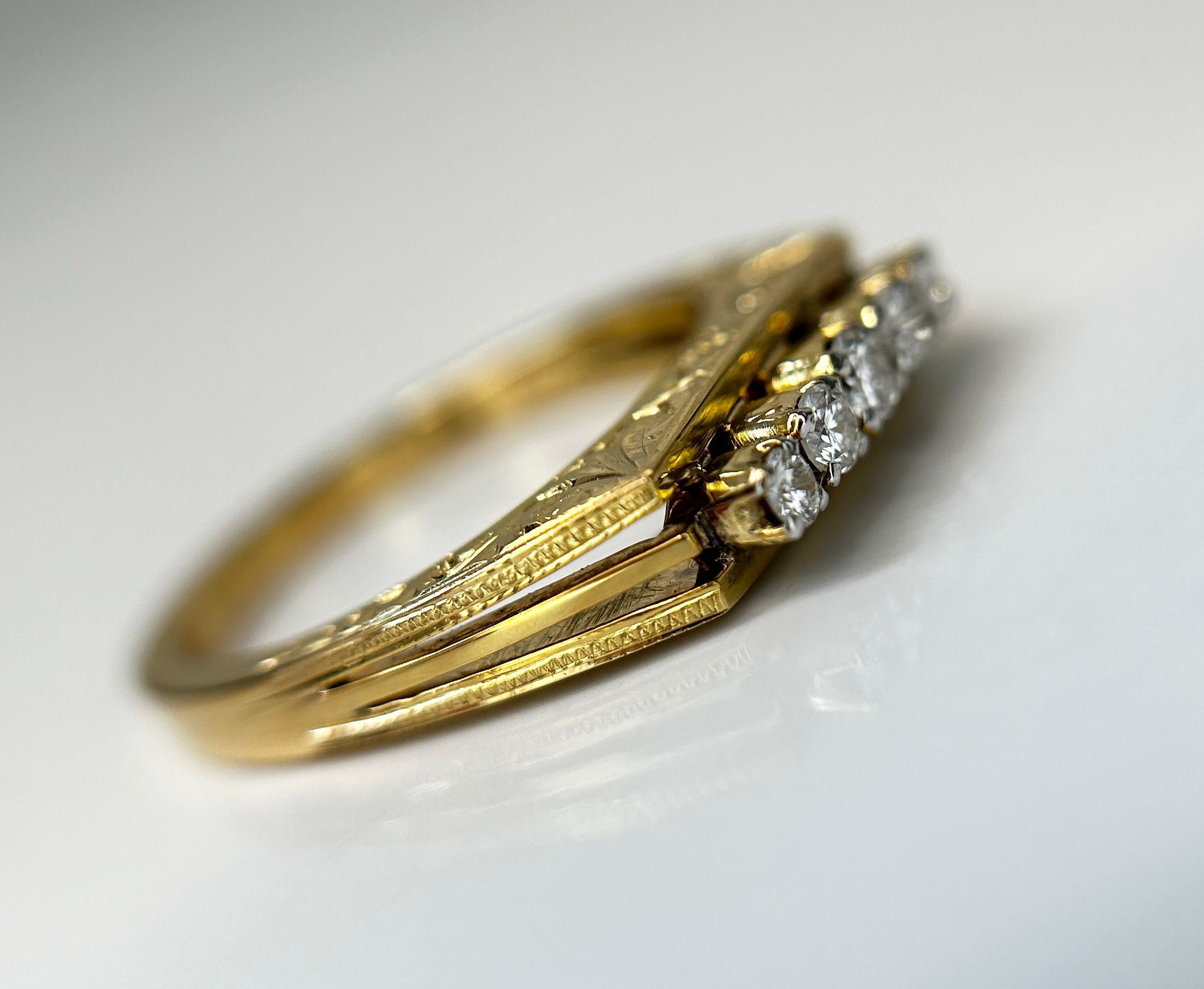 Beautiful Natural 0.18 CT VS Diamond Ring With 18k Gold - Image 4 of 8