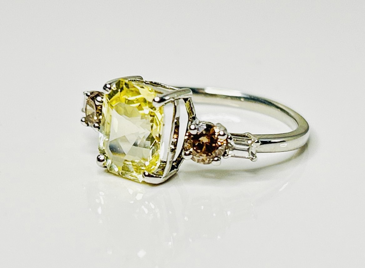 Beautiful Unheated Untreated Natural Ceylon yellow Sapphire Diamonds & Platinum - Image 2 of 6