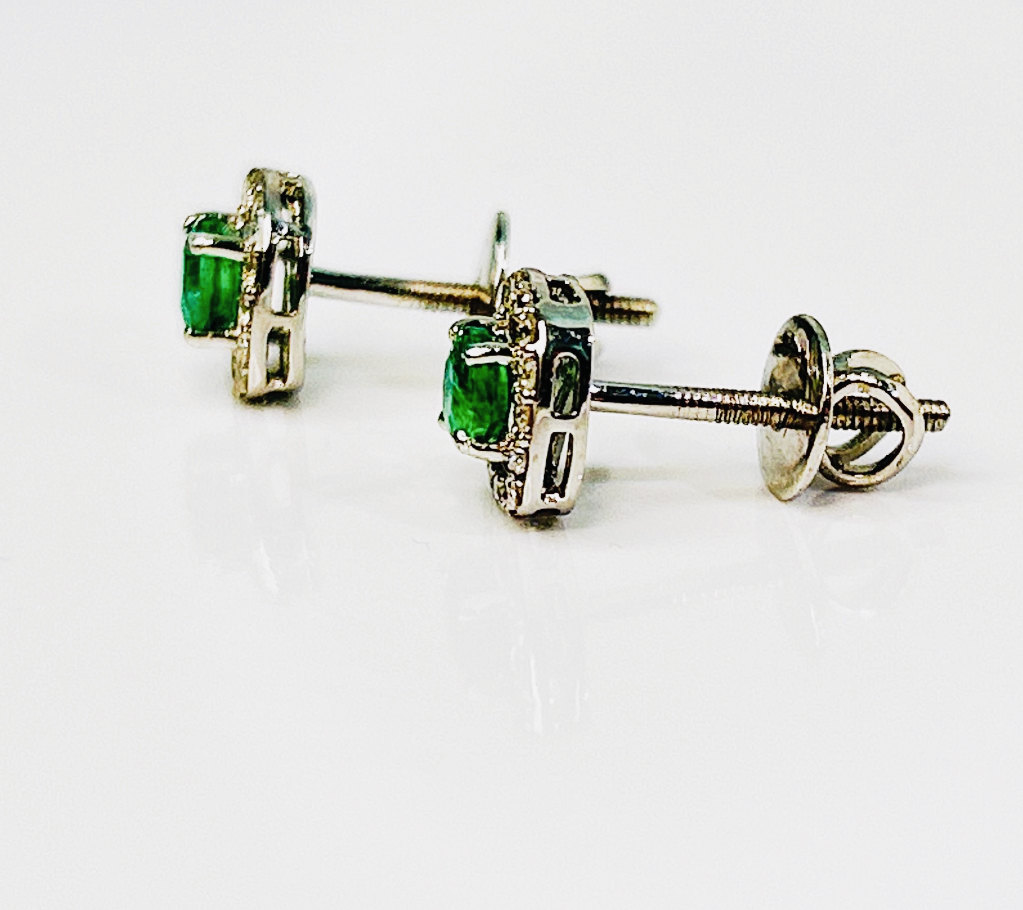 Beautiful Natural Emerald Halo Set Stud Earrings With Diamonds In Platinum 950 - Image 5 of 6