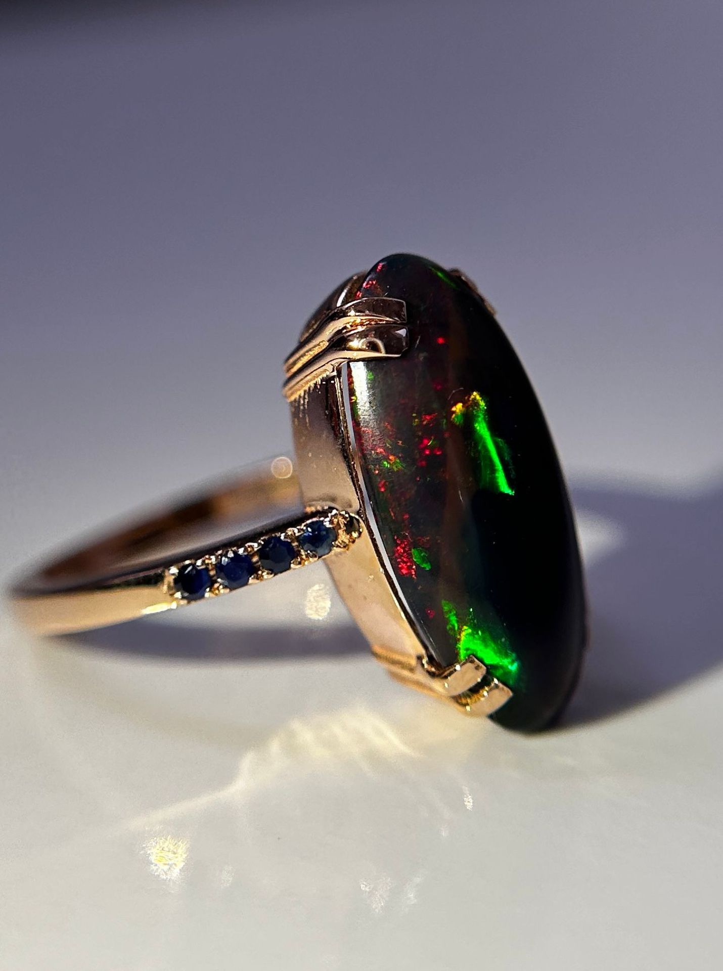 Beautiful Natural Black Opal Ring With Natural Blue Sapphire and 18k Gold - Image 4 of 10