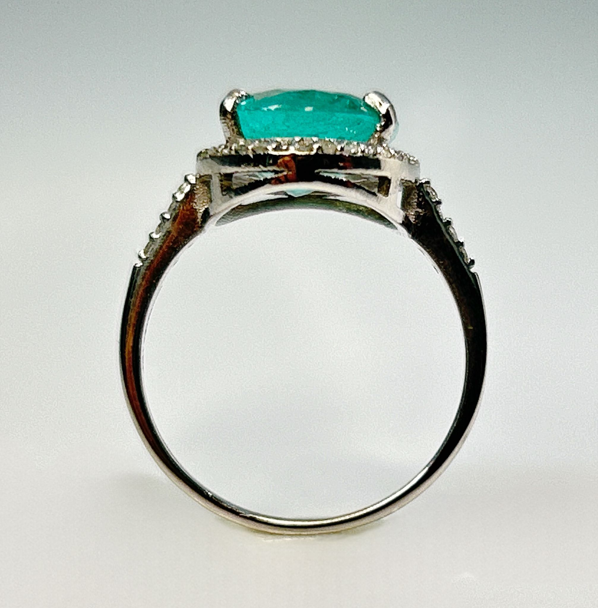 Beautiful 4.15CT Natural Untreated Columbian Emerald Ring, Diamonds & 18k Gold - Image 6 of 7