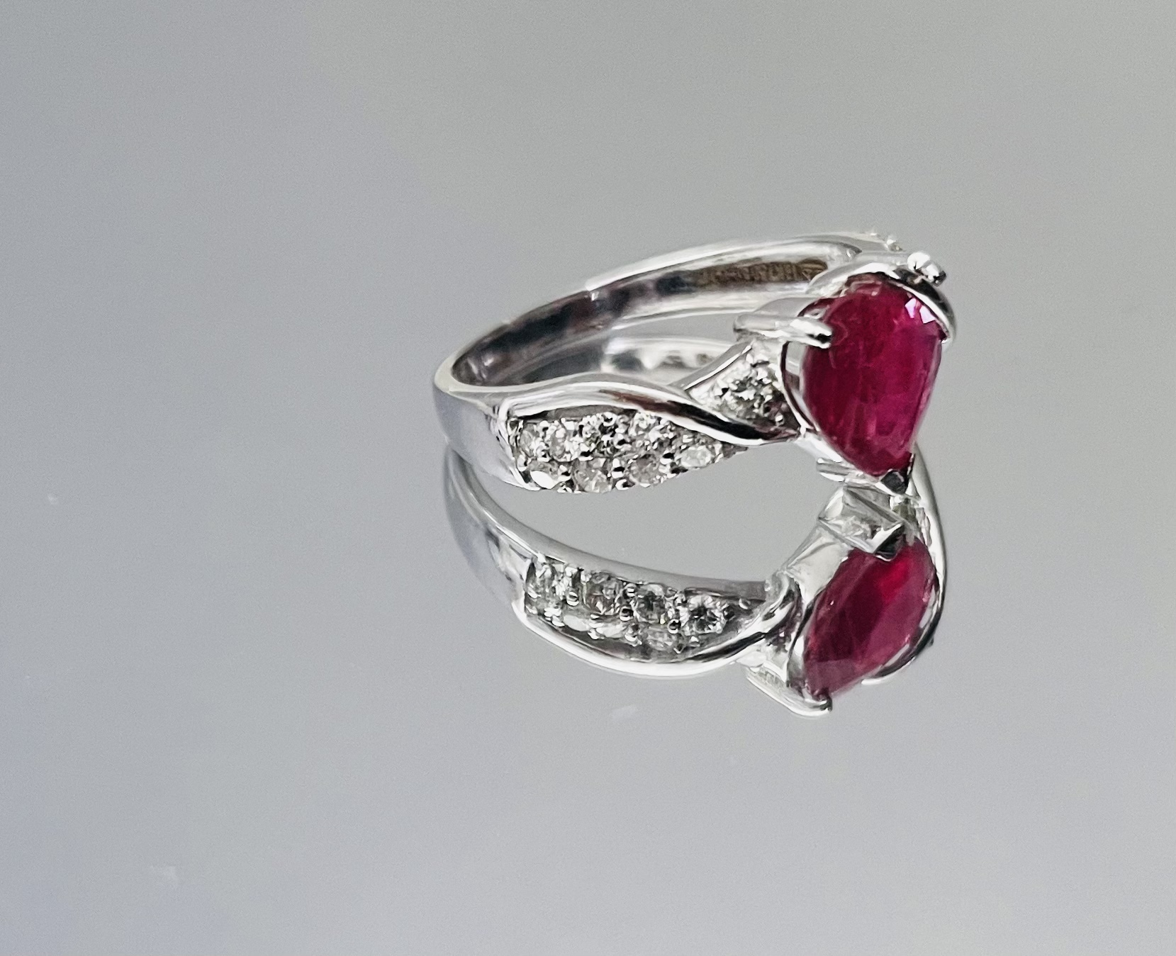 Beautiful Natural Heart Shape Burmese Ruby Ring 1.58 Ct With Diamonds & 18kGold - Image 7 of 7