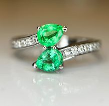 Beautiful 0.60ct Natural Emerald With Natural Diamonds & 18k White Gold