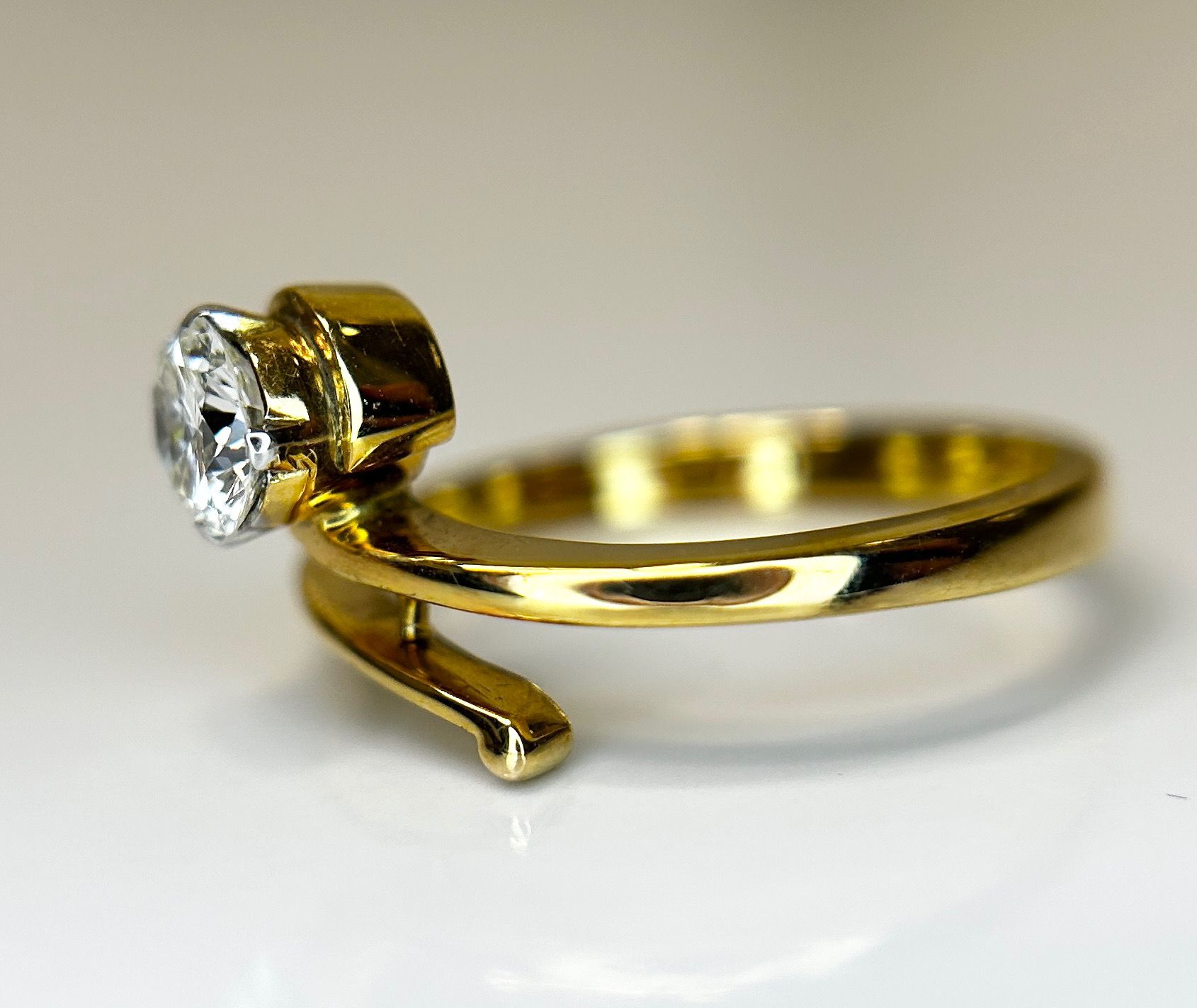 Beautiful Natural 0.30 CT VVS Diamond Ring With 18k Gold - Image 2 of 6