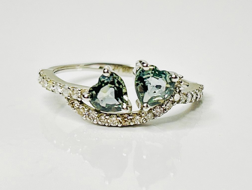 Beautiful 1.07 CT Bi-Colour Unheated Ceylon Sapphire Diamonds & Platinum - Image 4 of 8