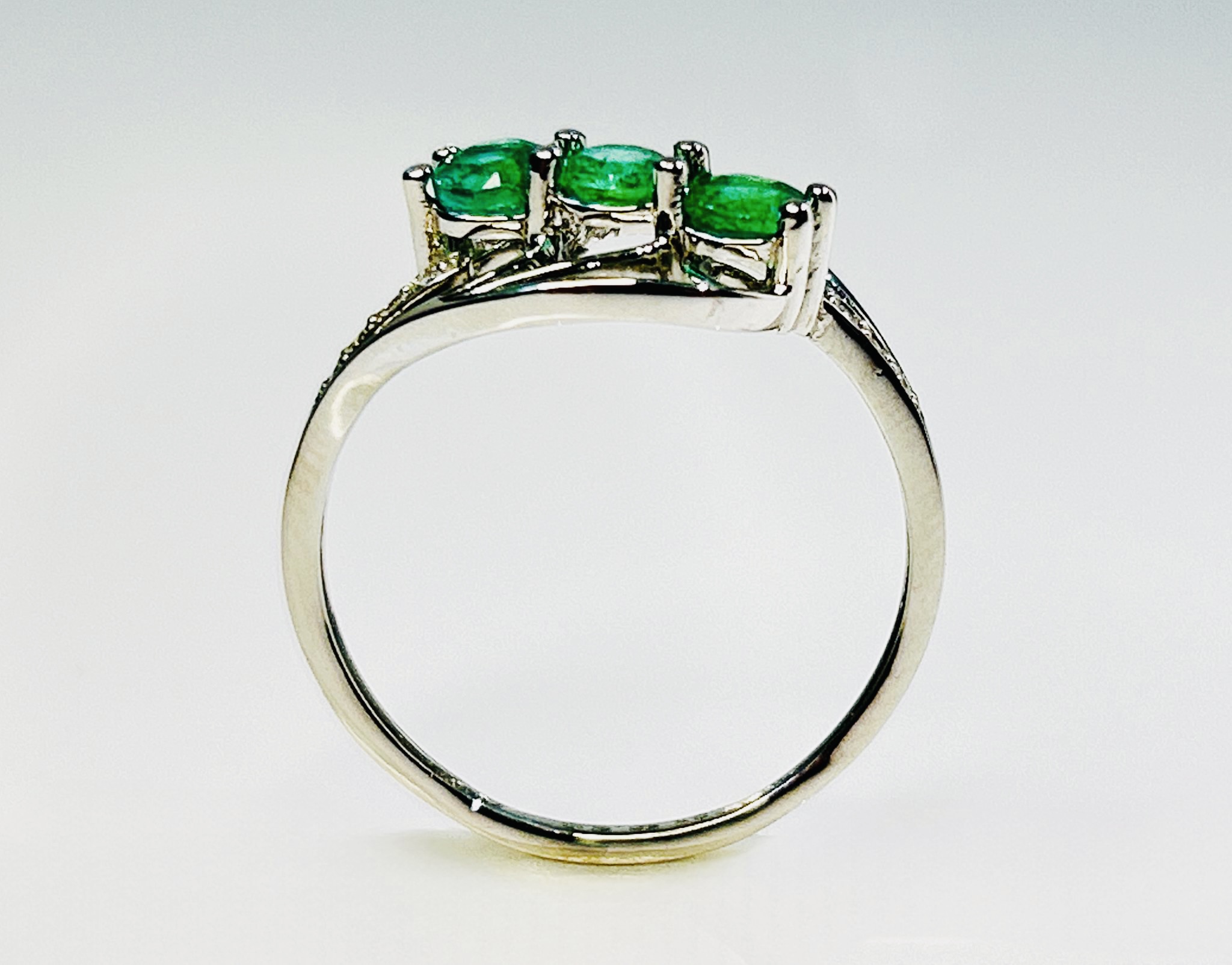 Beautiful Natural Emerald Ring With Natural Diamonds & Platinum 950 - Image 5 of 6