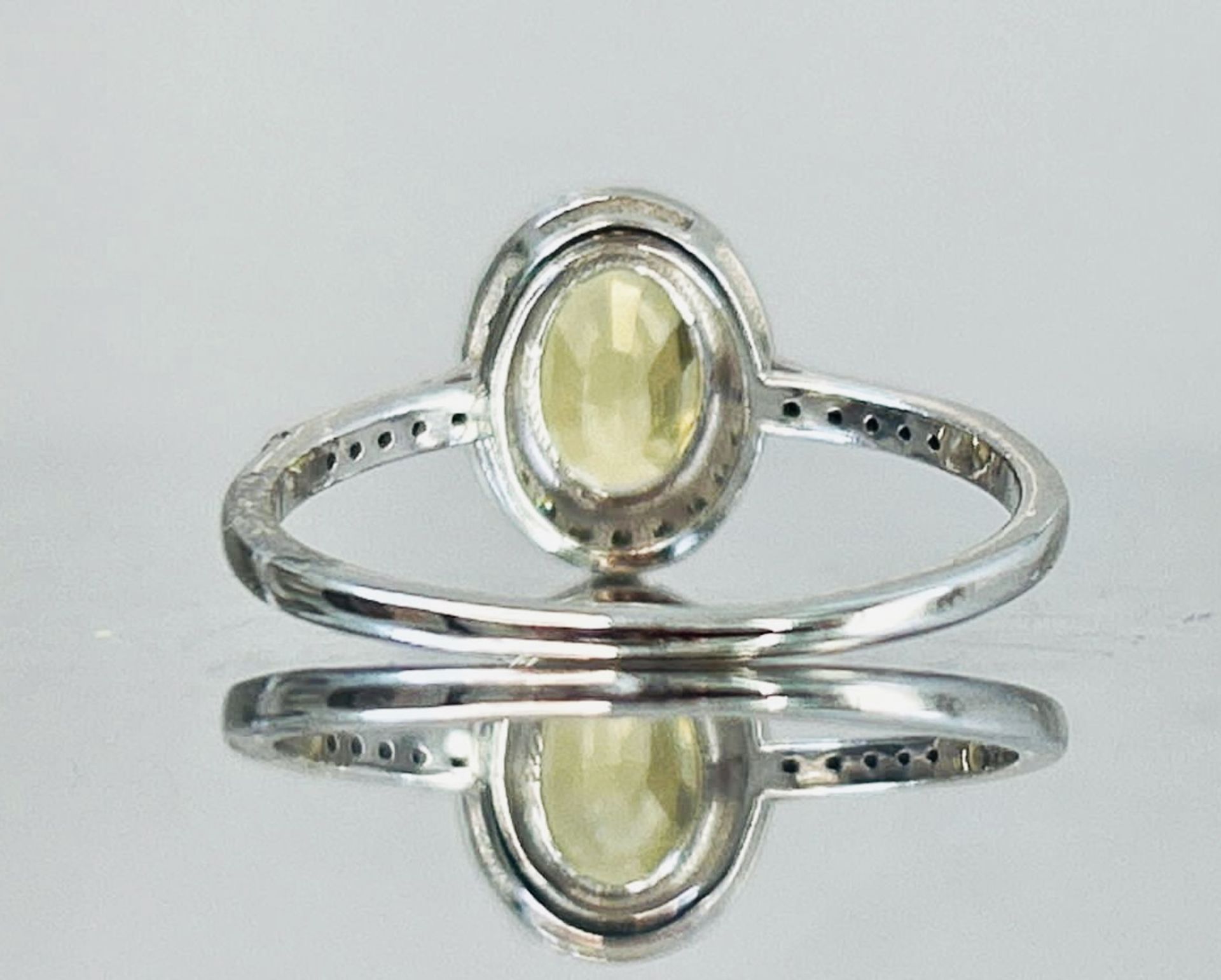 Beautiful Unheated Untreated Natural Ceylon yellow Sapphire Diamonds & 18k Gold - Image 6 of 7