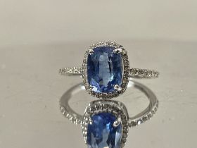 Beautiful 2.65 CT Natural Ceylon Cornflour Blue Sapphire Diamonds & 18k Gold