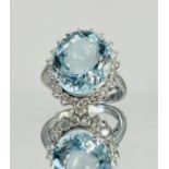 Beautiful Natural Flawless 7.30 CT Aquamarine Ring With Diamonds and 18k Gold