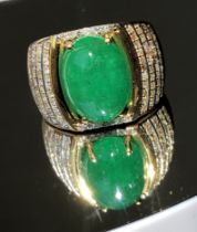 Beautiful 10.97 Carat Natural Emerald Man Ring With Natural Diamonds and 18k Gold