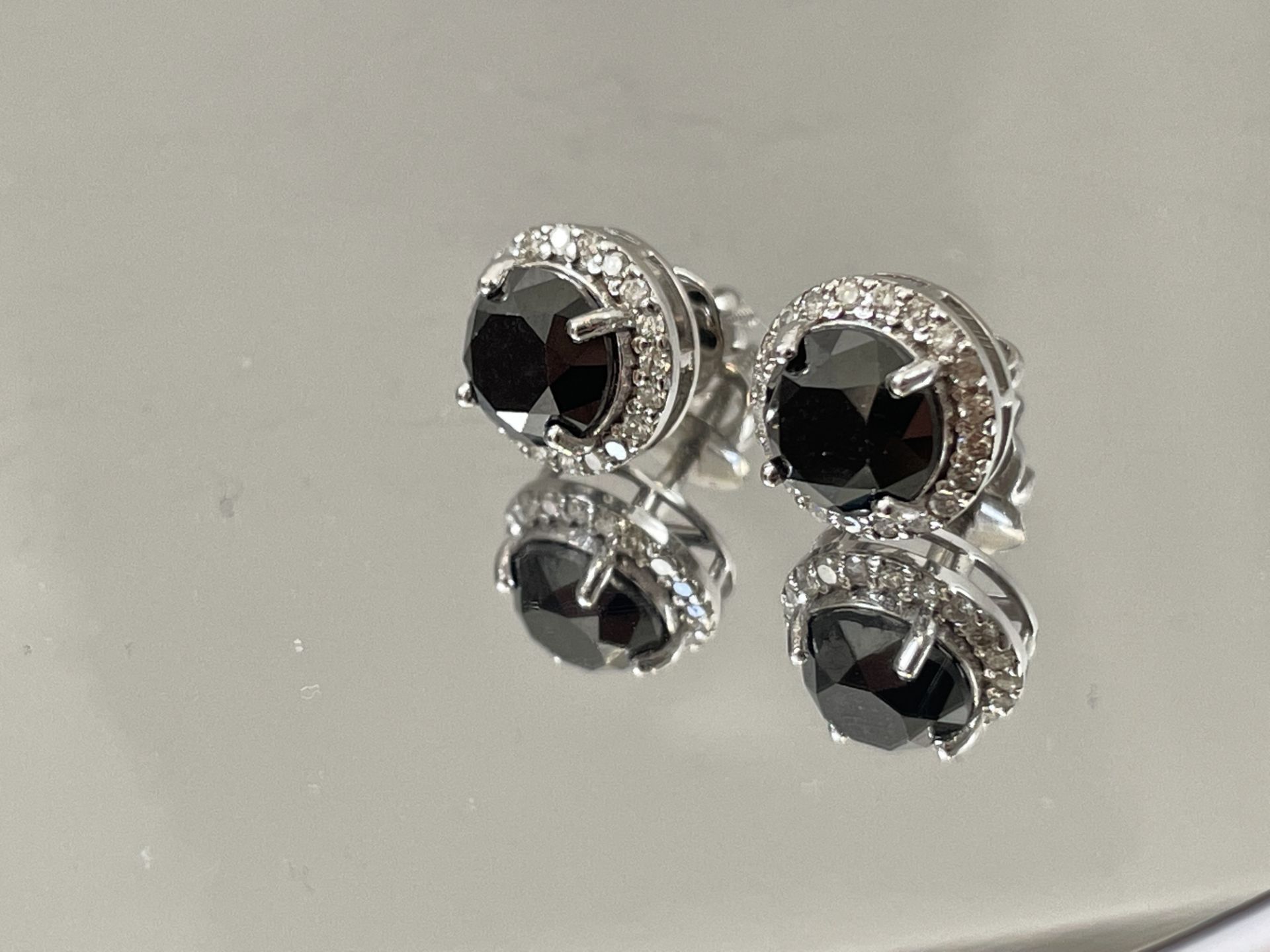 Beautiful Natural 3.84 CT Black Diamond Earrings Natural Diamonds & 18k Gold - Image 5 of 8