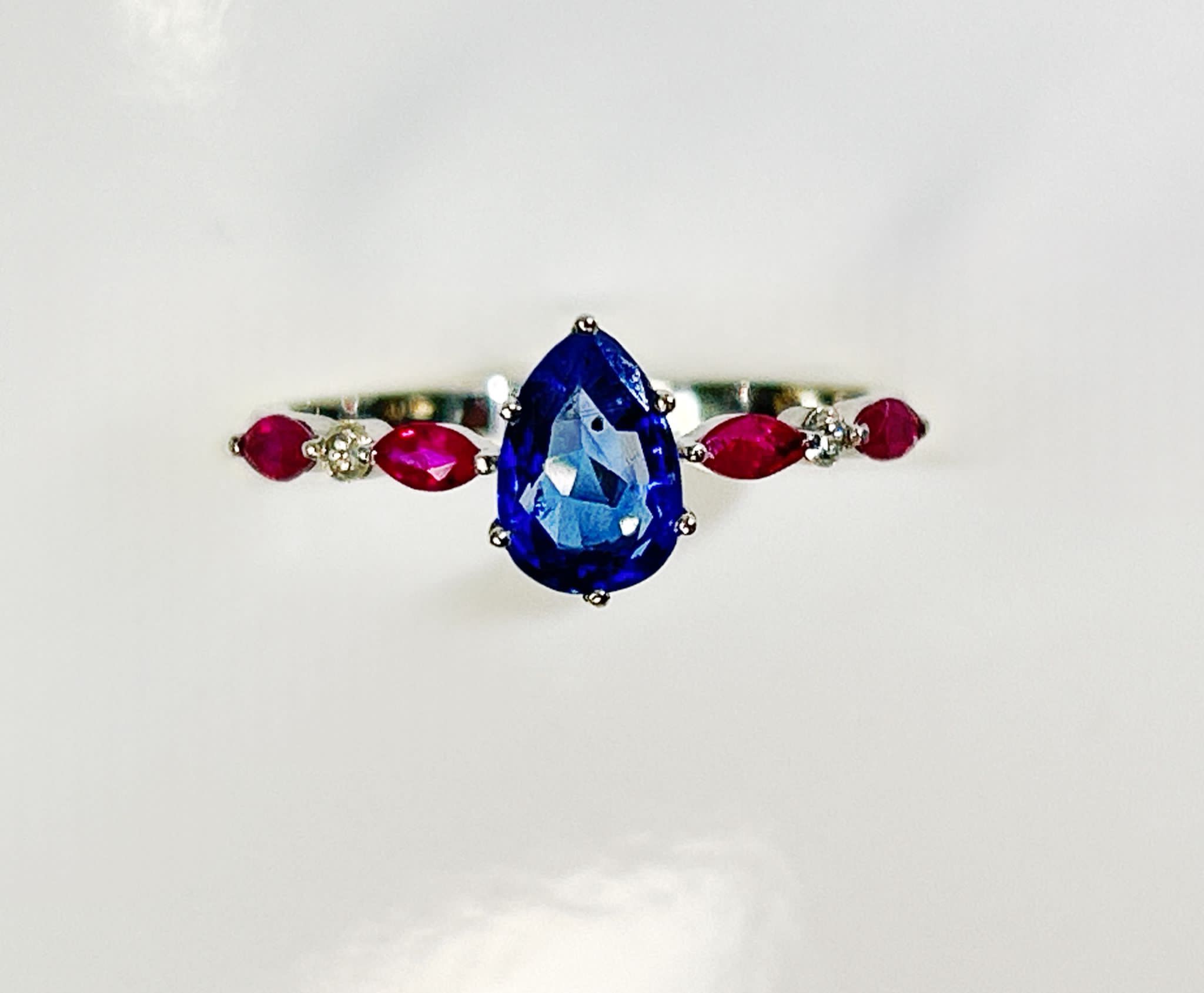 Beautiful 1.06 CT Unheated Burma Blue Sapphire ,Ruby Diamonds & Platinum - Image 2 of 6