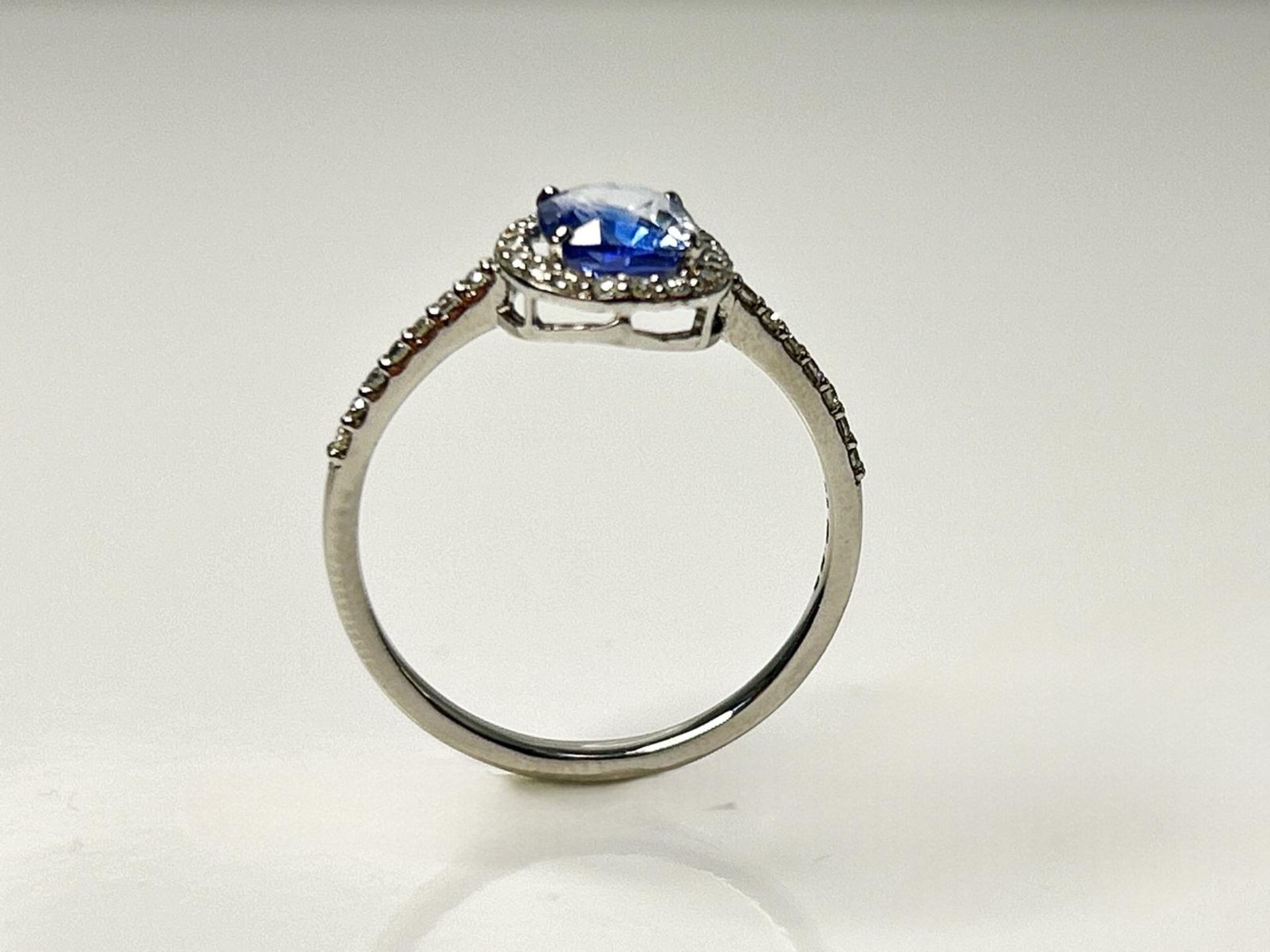 Beautiful 1.30 CT Natural Ceylon Blue Sapphire Diamonds & Platinum - Image 6 of 7