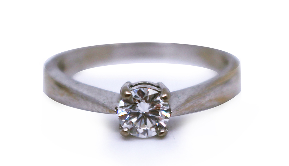 Round Brilliant Cut 0.53 Carat Diamond White Gold Ring - Image 4 of 9