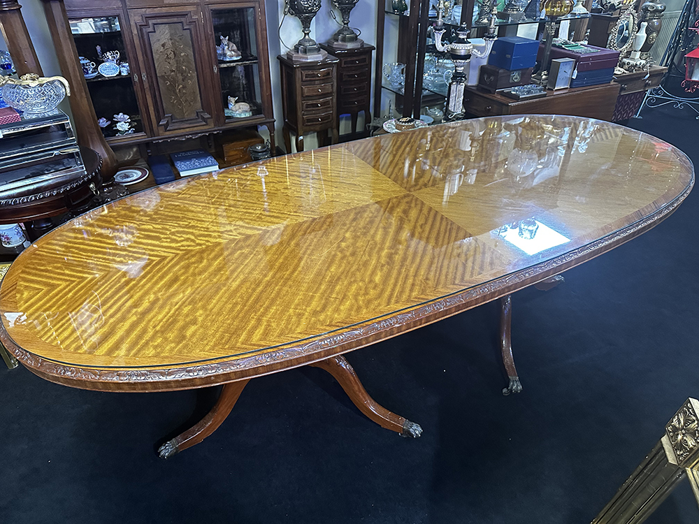 Twin Pedestal Mahogany & Satinwood Oval Dining Table - Image 3 of 6