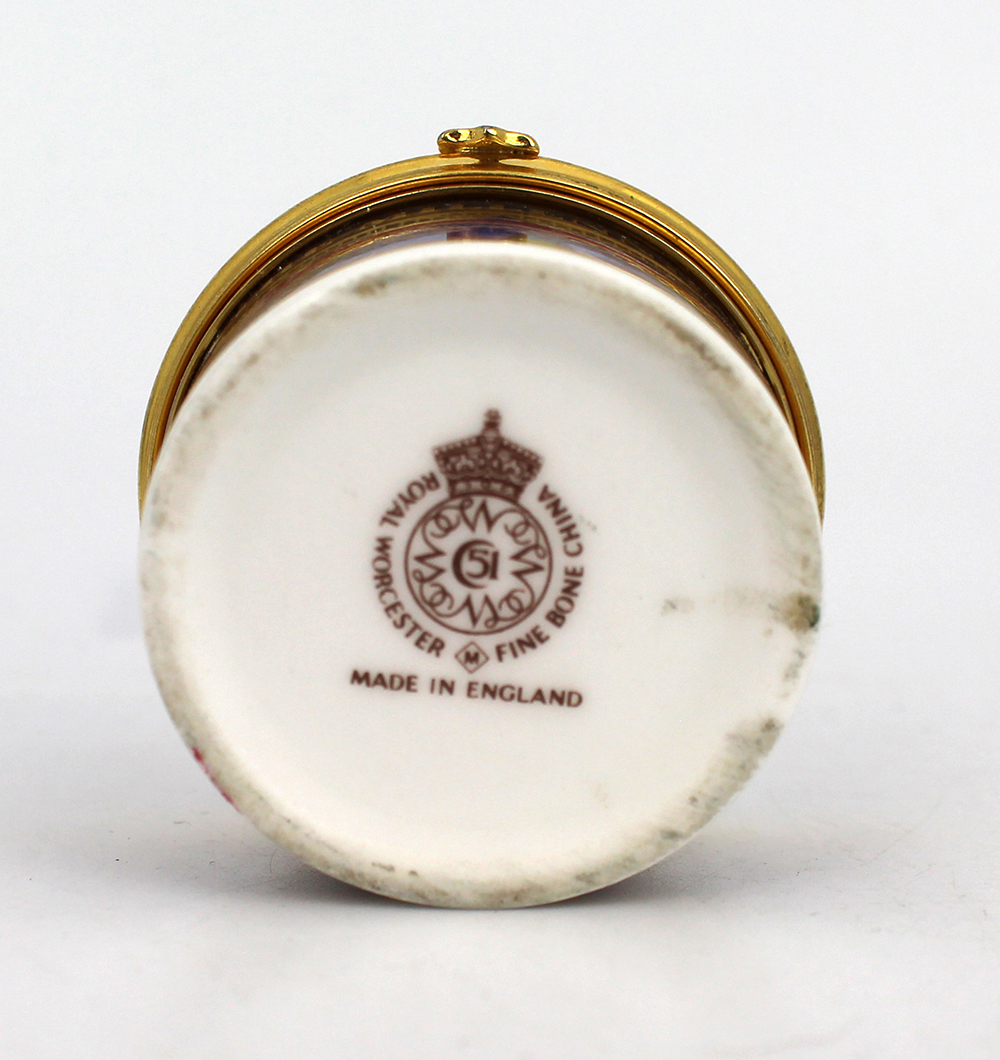 Royal Worcester Millennium Trinket Box - Image 4 of 4