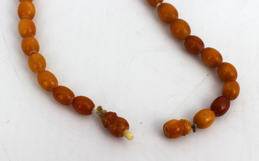 Antique Butterscotch Amber Bead Necklace - Image 4 of 4