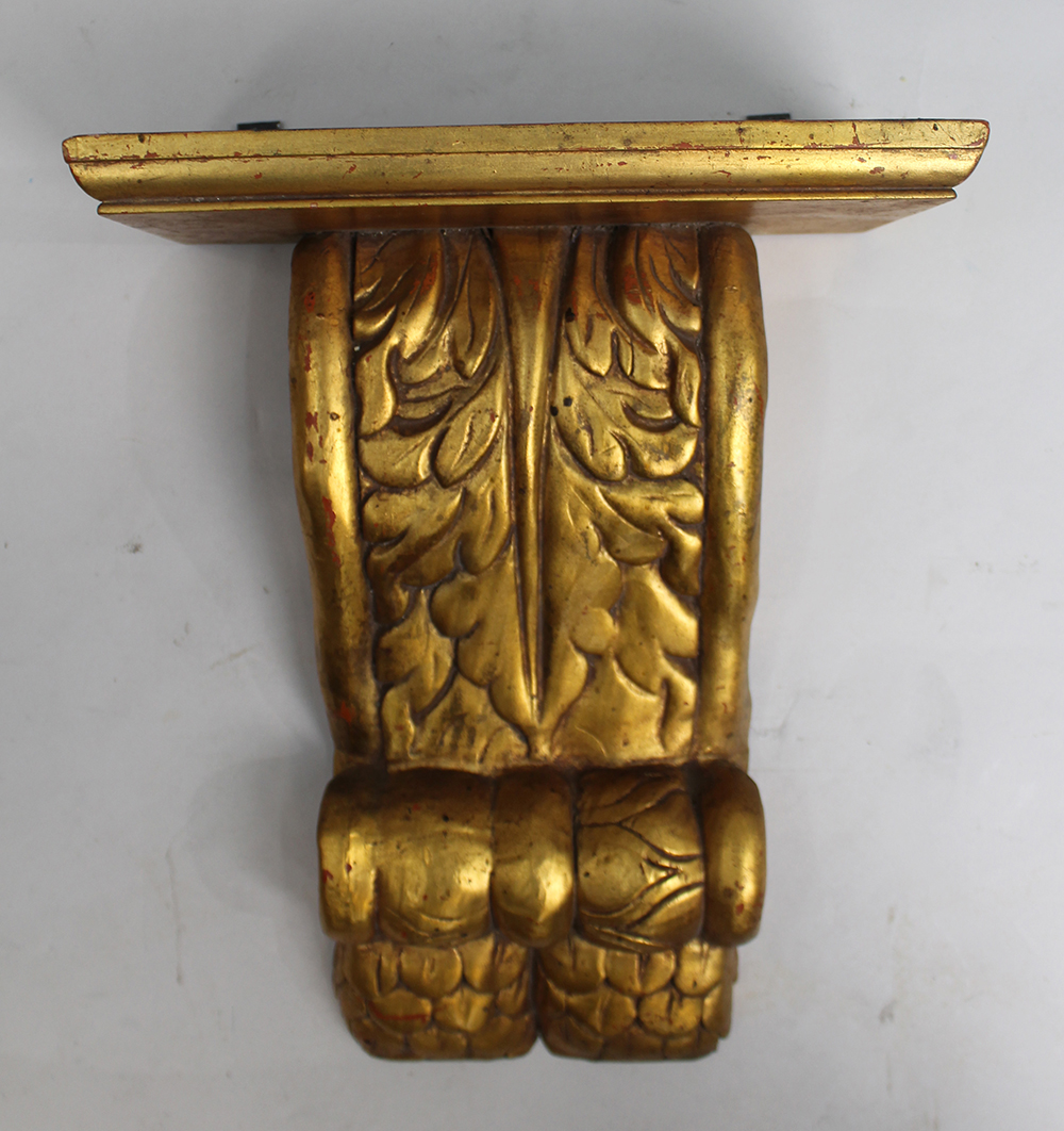 Vintage Carved Giltwood Wall Bracket - Image 3 of 5