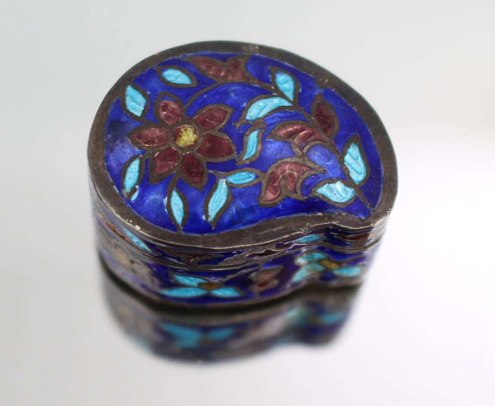 Fine Cloisonne Enamel Silver Pill Box - Image 6 of 6