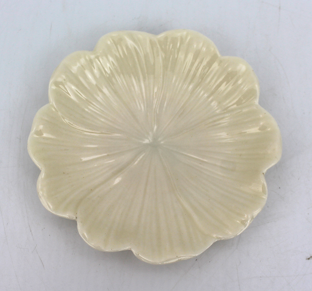 Belleek Small Leaf Dish c.1960 - Image 2 of 3