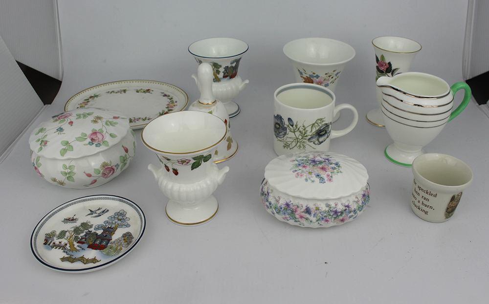 Collection of Wedgwood 12 Pieces