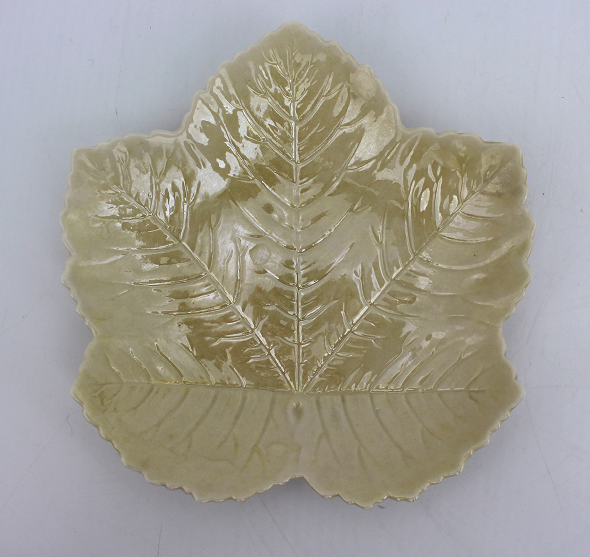 Belleek Maple Leaf Plate c.1950 - Image 3 of 3