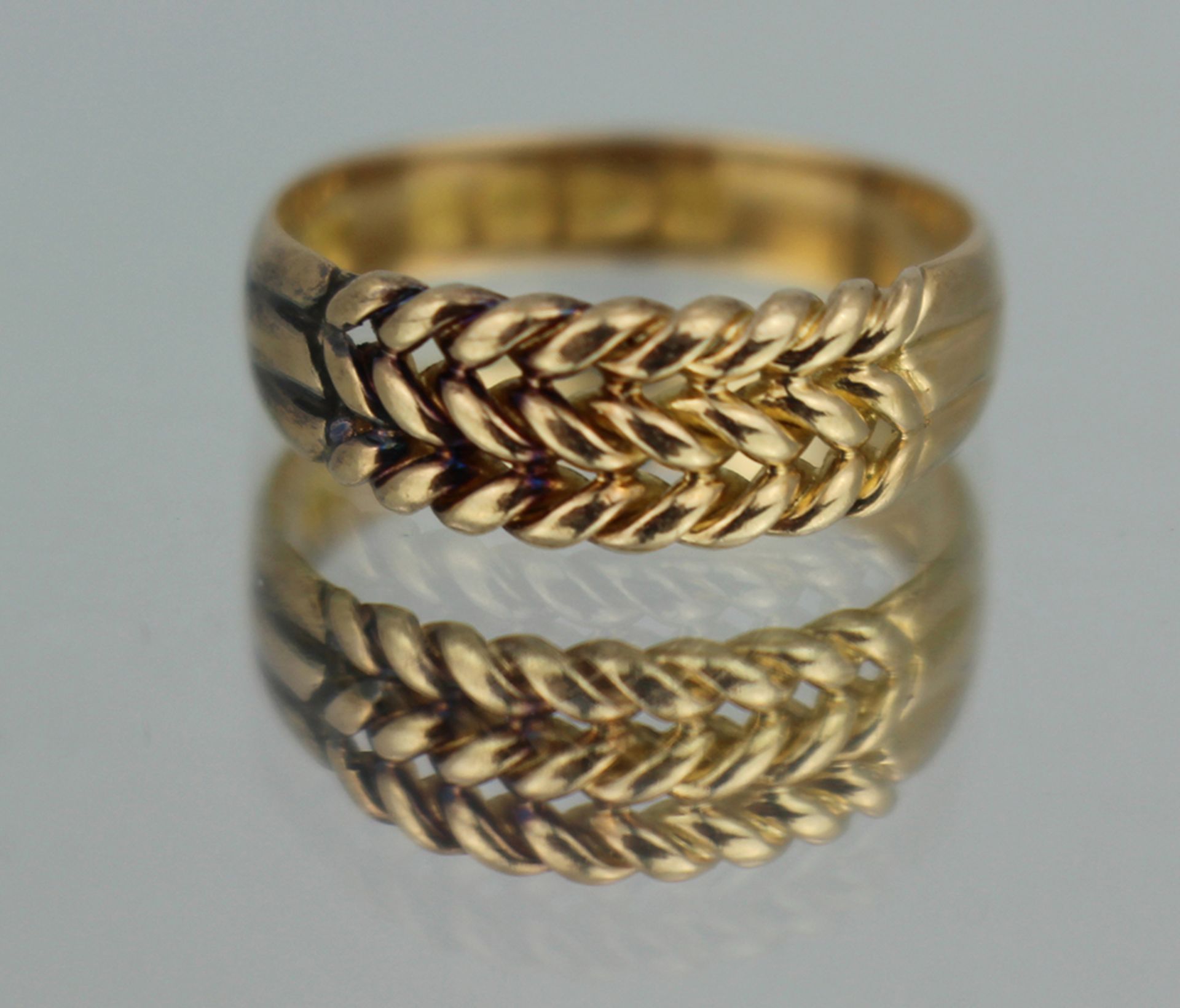 Patterned 18ct Gold Ring