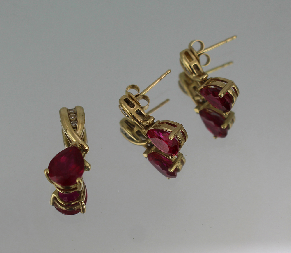 Pair of Ruby 9ct Gold Earrings & Matching Pendant