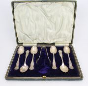 Cased Set of Silver Spoons & Tongs