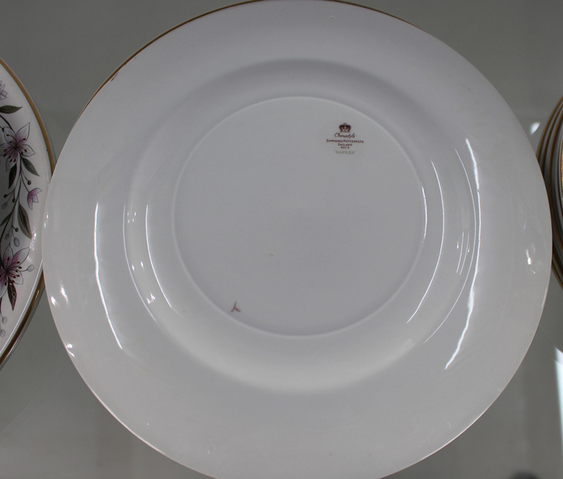 Chinastyle Simpson Potteries Naples Part Dinner Service - Image 5 of 7