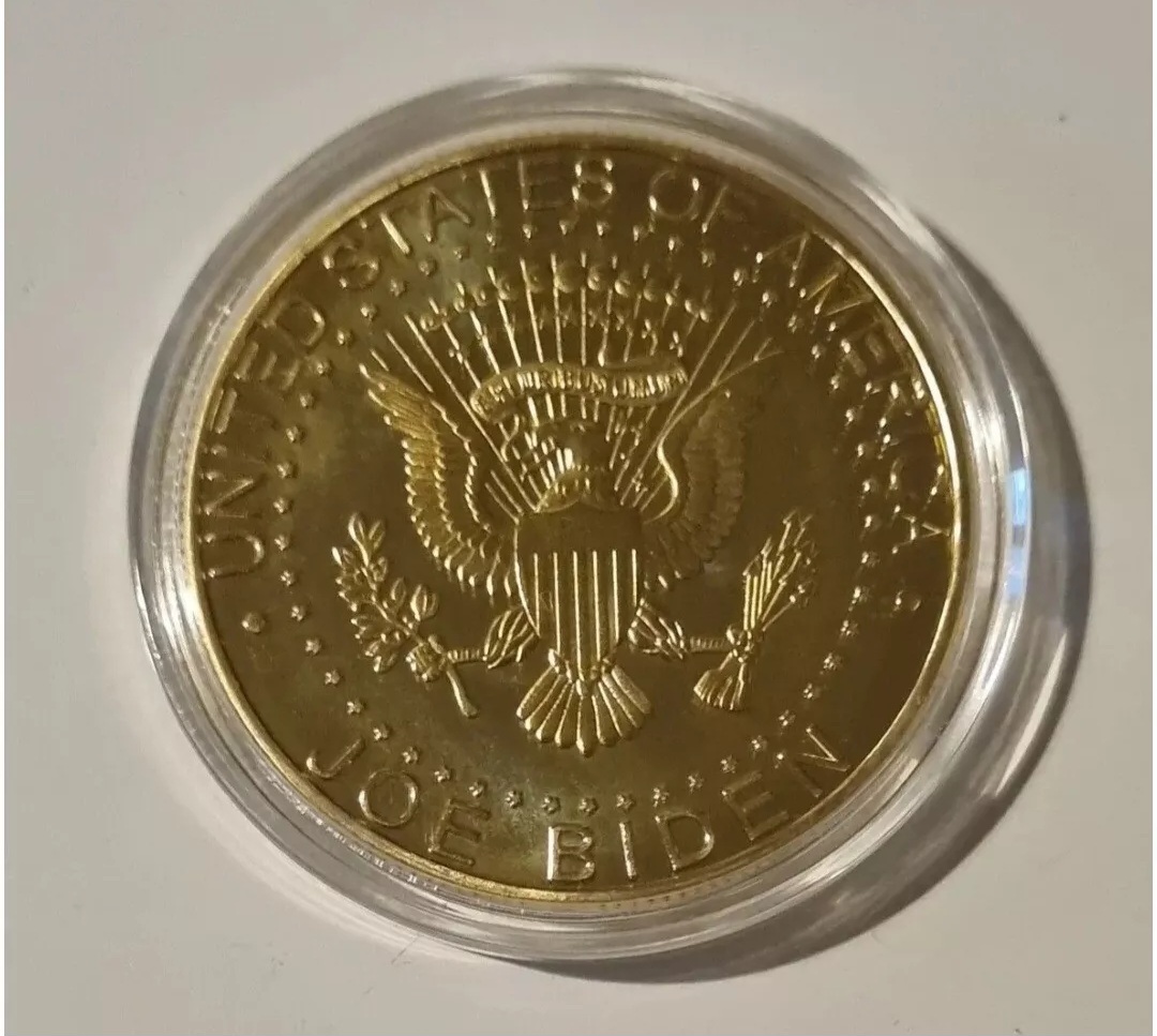 Melania Trump Partial Nude Joe Biden Gold Finish Novelty Coin. - Image 2 of 2