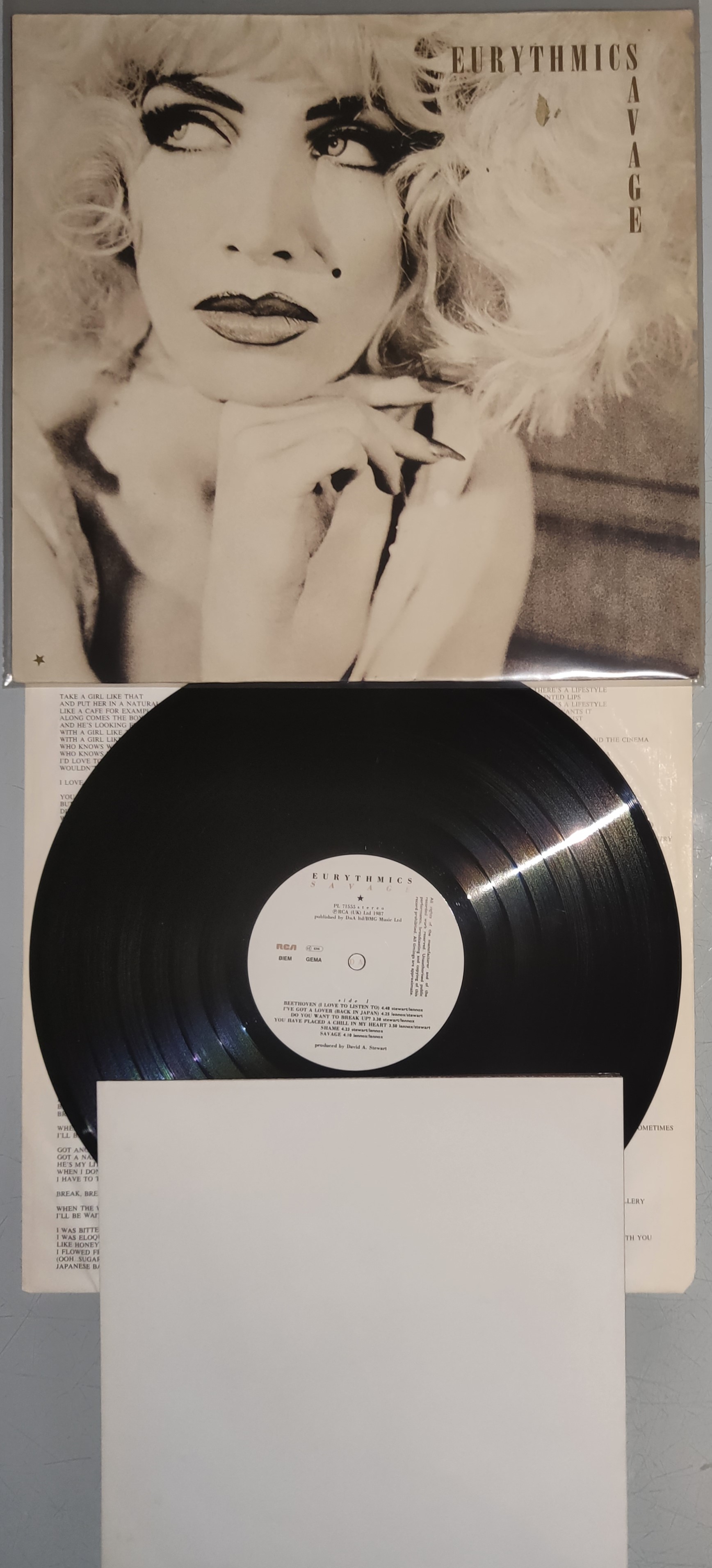 A Collection of 12 x Eurythmics / Annie Lennox New Wave Vinyl LPs and 12” Single. - Image 2 of 9