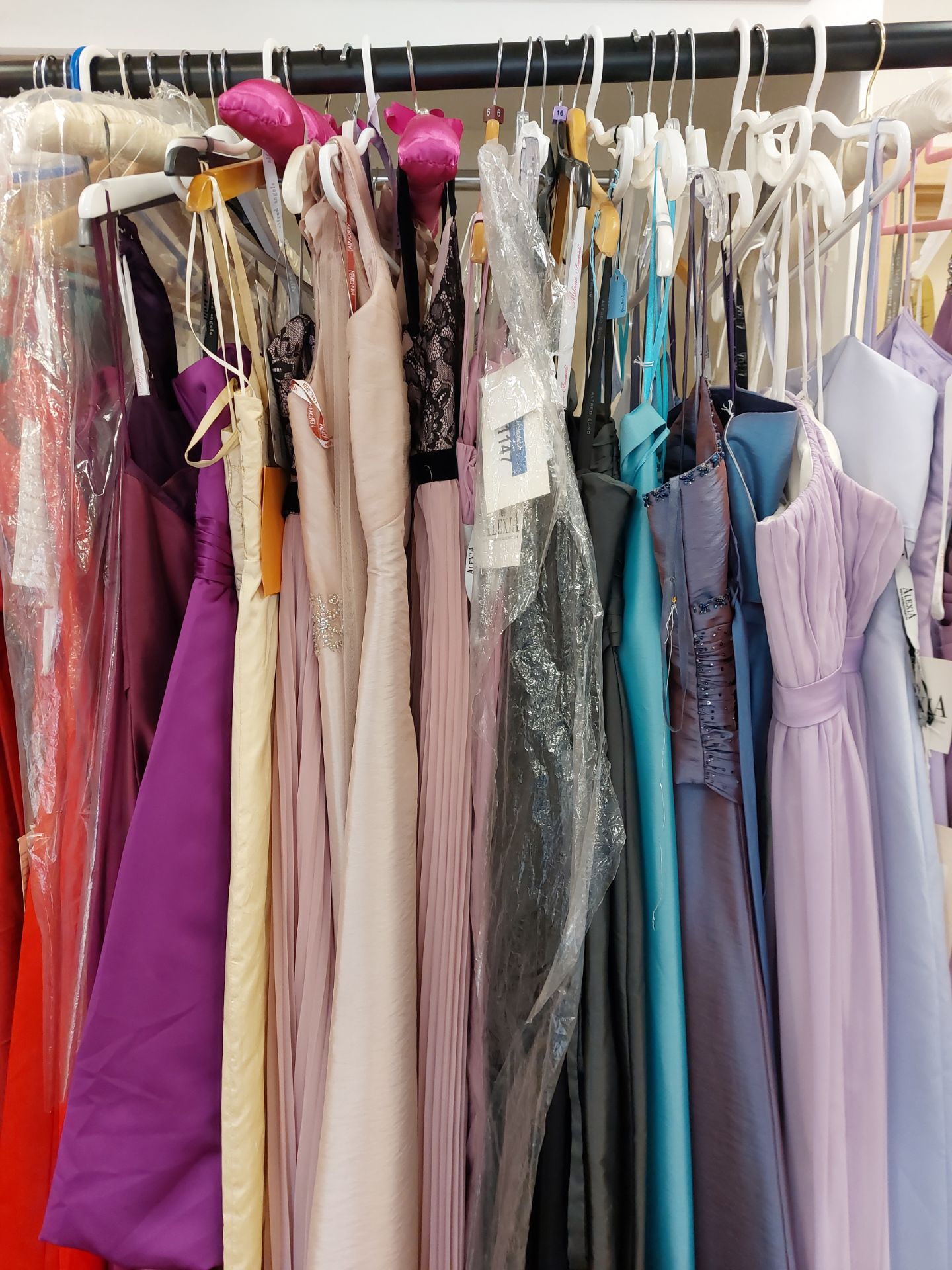 Prom and Bridesmaid Dresses. Box of 20 Mixed Colours - Image 3 of 3