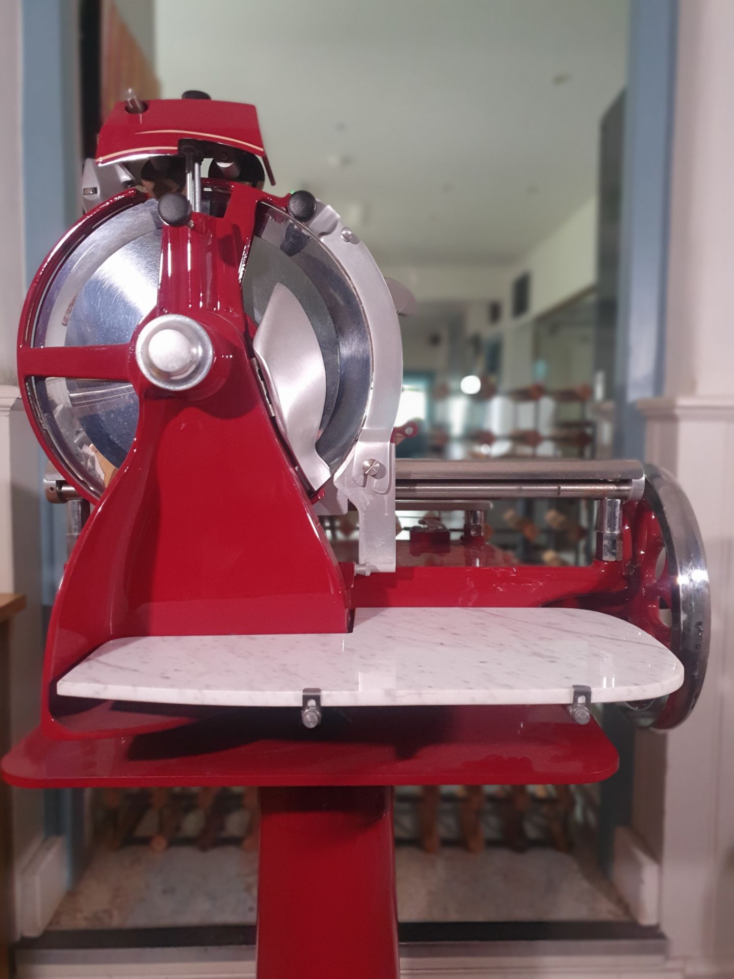 Berkel Style Classic Manual Meat Slicer 30cm Blade, Mechanical Operation With Gold Hand Painted T... - Image 3 of 20