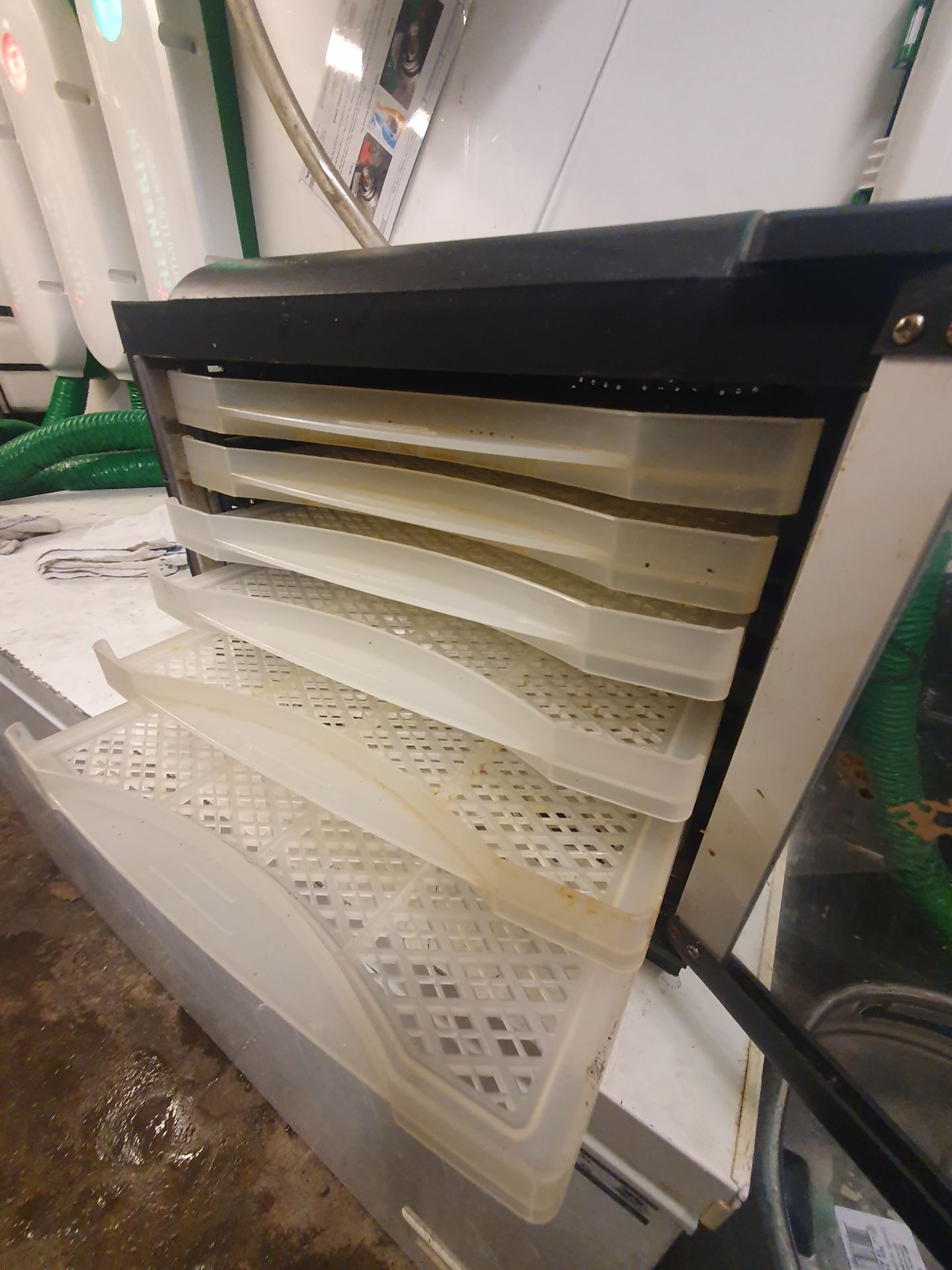 Food Dehydrator/Dryer. 6 Shelves. - Image 4 of 7