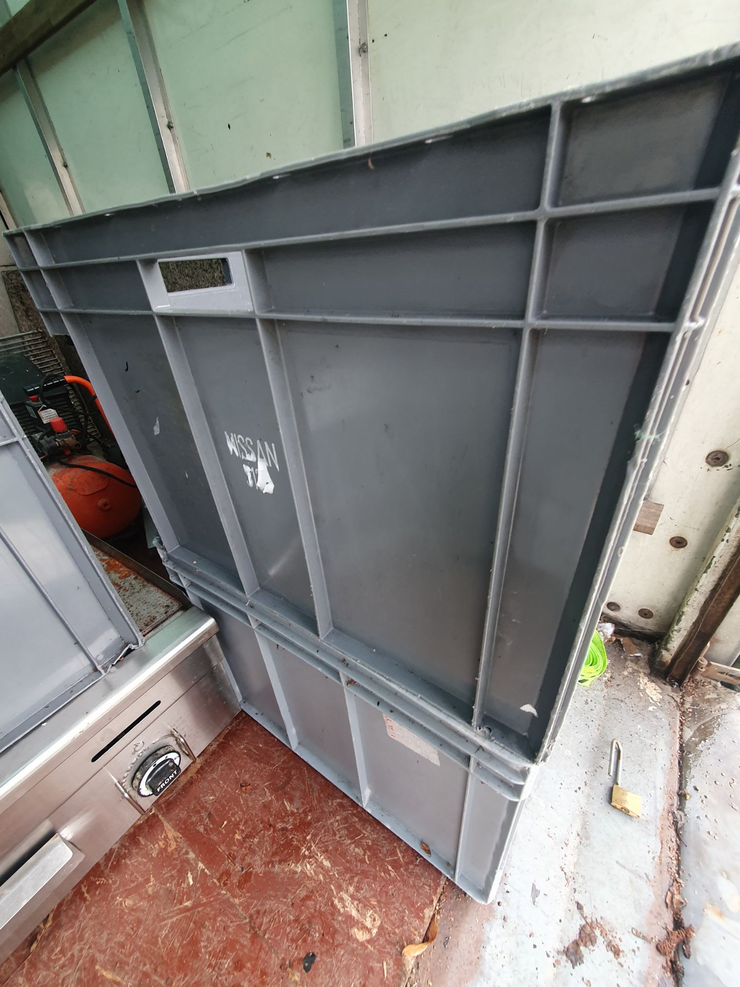 10 Heavy Duty Crates 1/4 Pallet Size