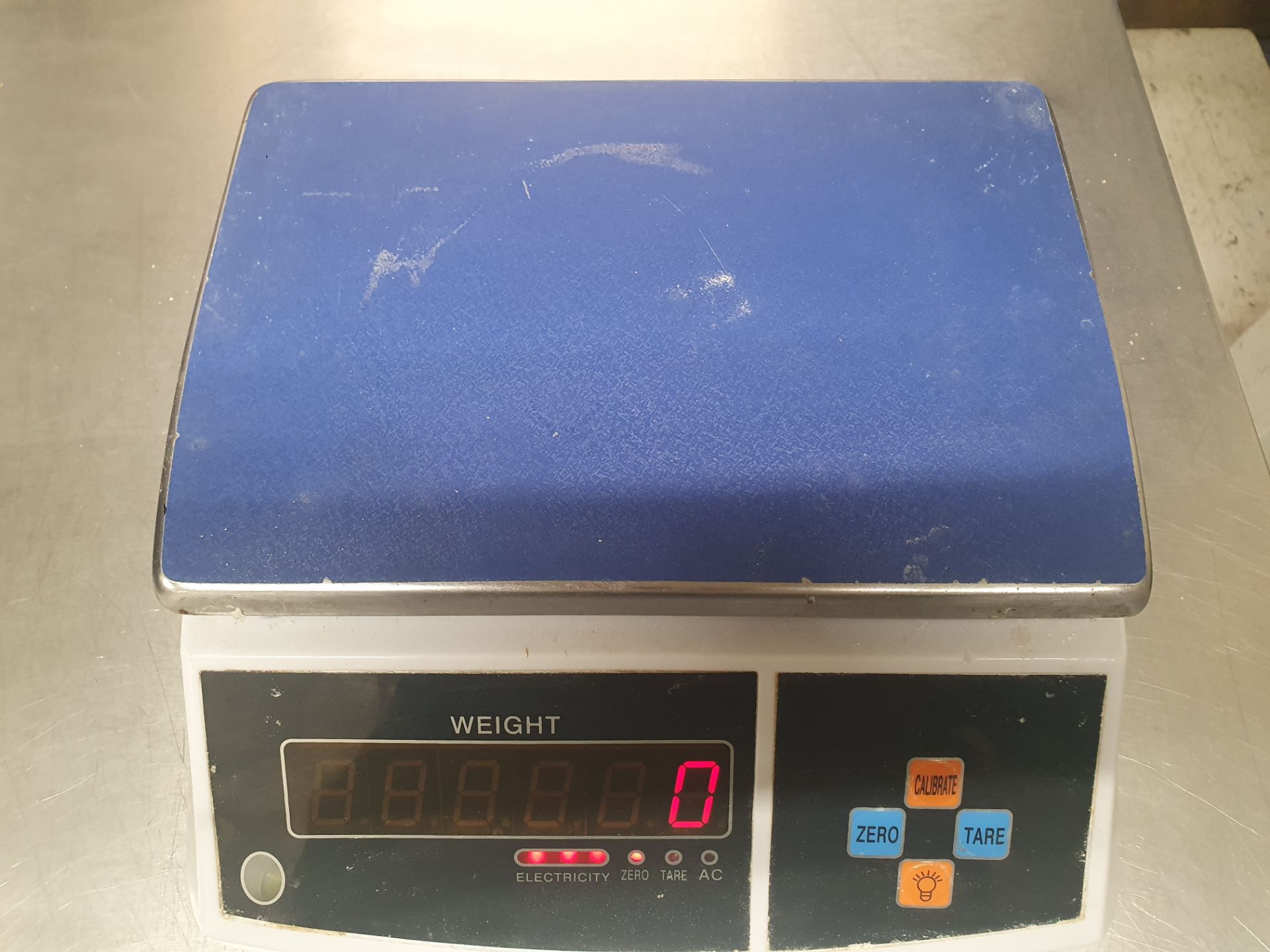 Digital Kitchen Scales. 30kgs Max. Capacity. New. Boxed - Image 8 of 9