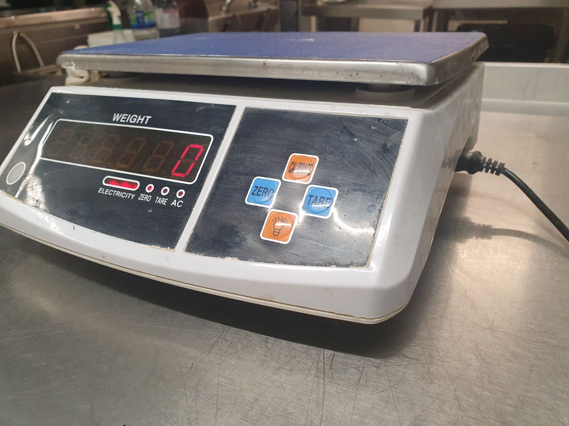 Digital Kitchen Scales. 30kgs Max. Capacity. New. Boxed - Image 7 of 9