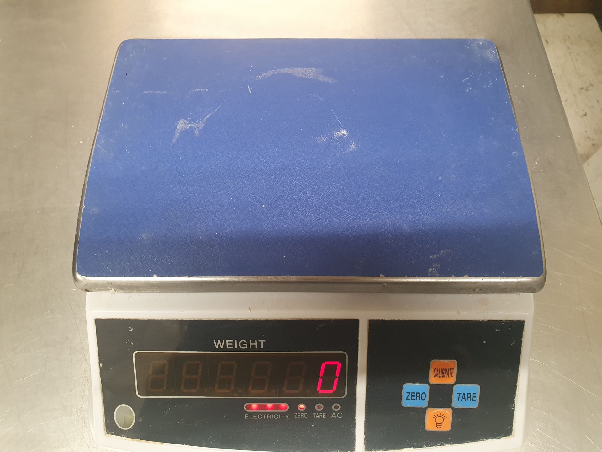 Digital Scales 30kgs Maximum Capacity. - Image 7 of 9