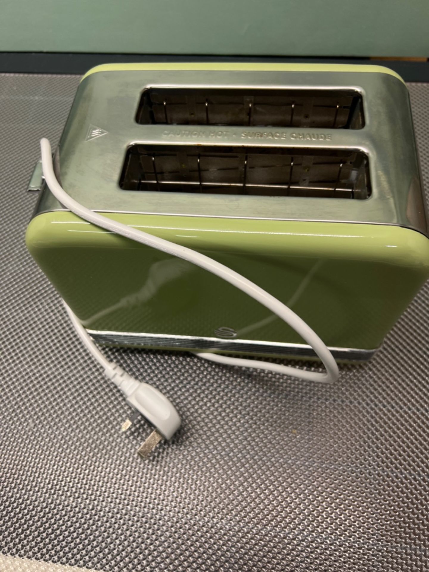 Swan ST19010GN Retro 2-Slice Toaster with Defost/Reheat/Cancel Functions, Cord Storage, 815W, Ret... - Bild 2 aus 2