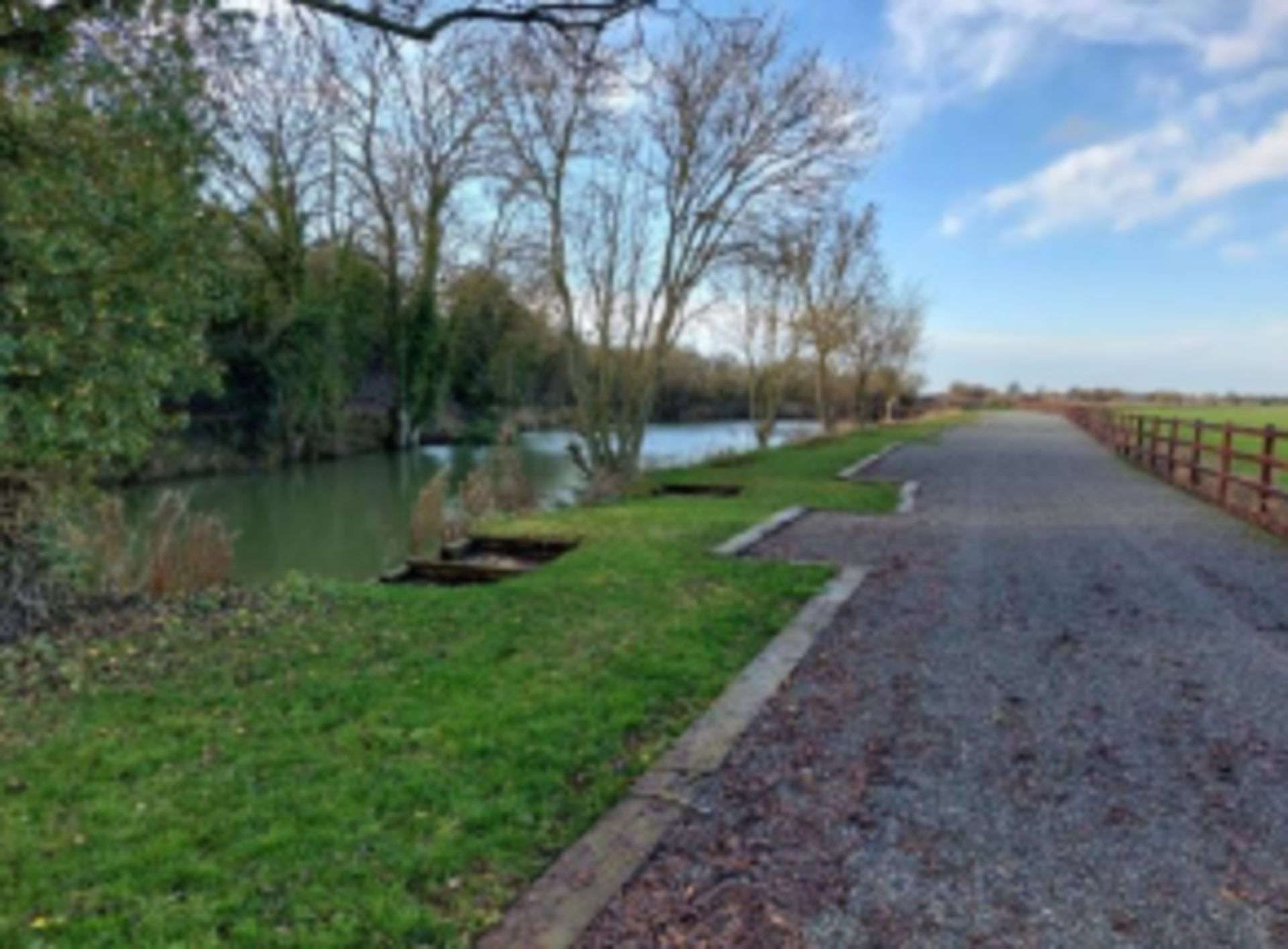 Brackenbury Fishery, White Cross Lane, Burton Pedwardine, Sleaford, Lincolnshire, NG34 0BZ - Image 6 of 16