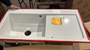 Ex-Display Boxed Villeroy and Boch Left Hand Single Drainer Gloss White Ceramic Sink RRP £465