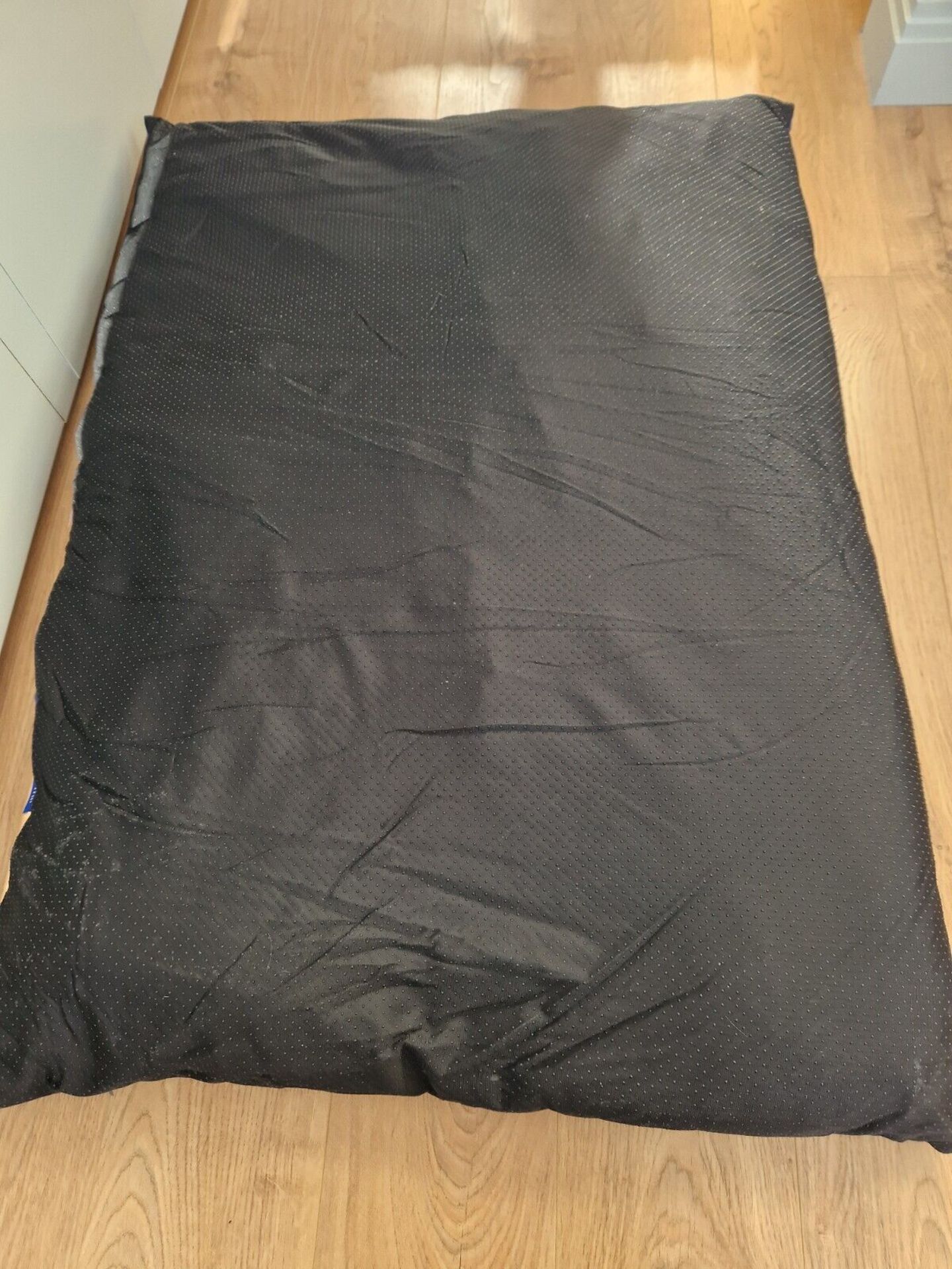 10x Snoozzzeee Cushion Bed, Navy, 85 x 120cm - RRP £700 - Bild 2 aus 5