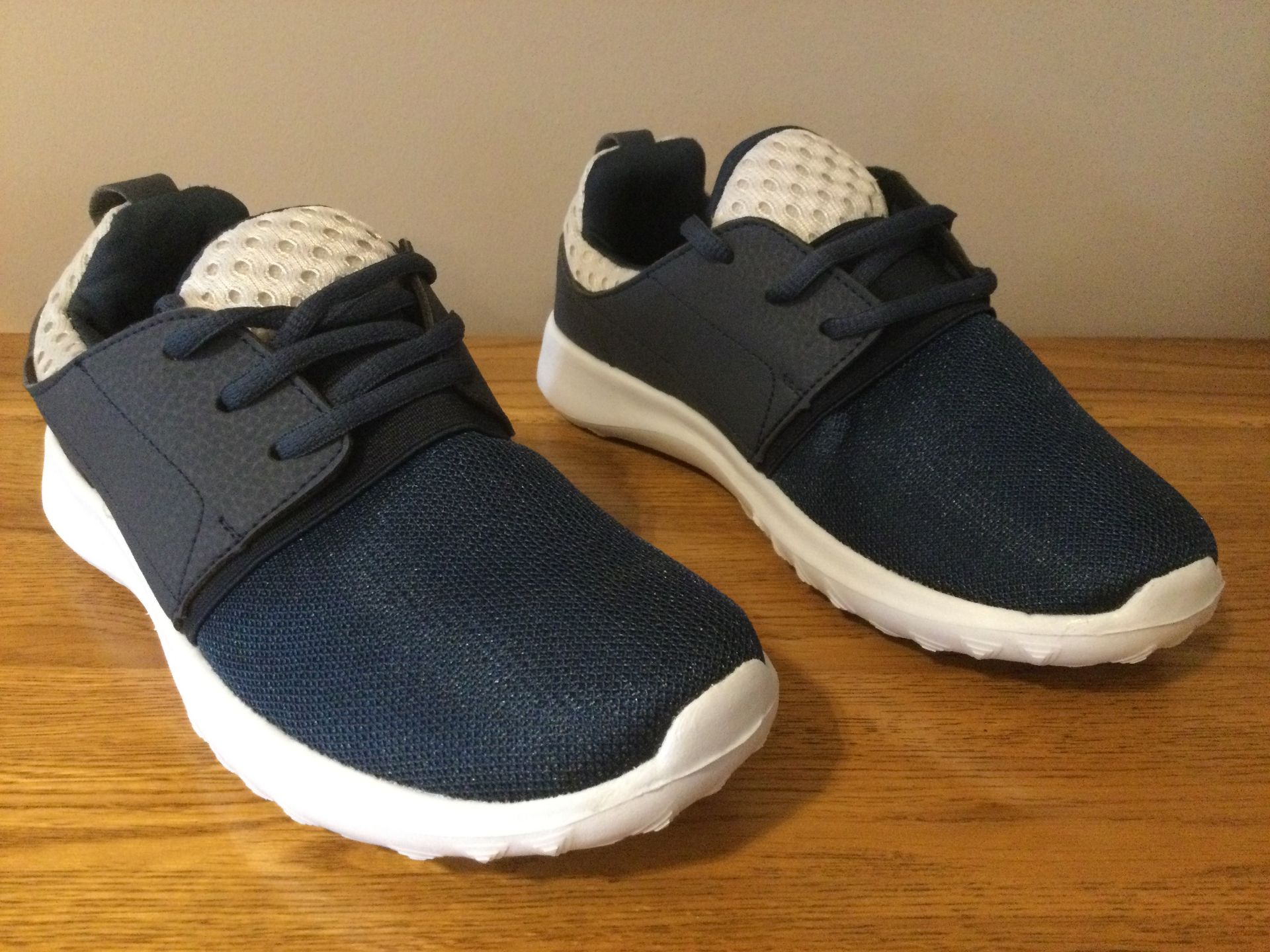 Dolcis “Rene” Women’s Memory Foam Trainers, Size 5, Navy - New RRP £28.99 - Image 2 of 5