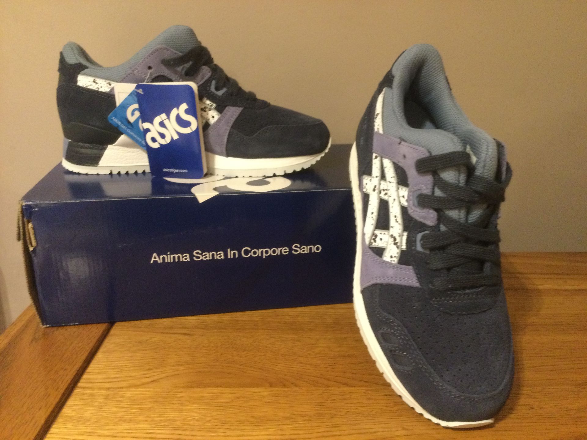 ASICS Gel-Lyte III, Ladies Trainers, Indian Ink, Size 3 - New RRP £95.00 - Image 2 of 7