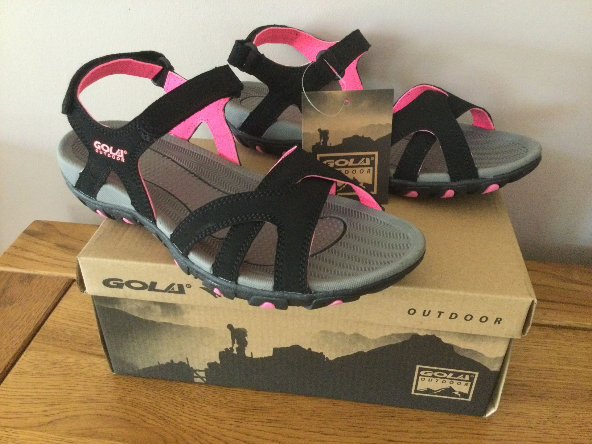 Gola Women's “Cedar” Hiking Sandals, Black/Hot Pink, Size 5 - Brand New