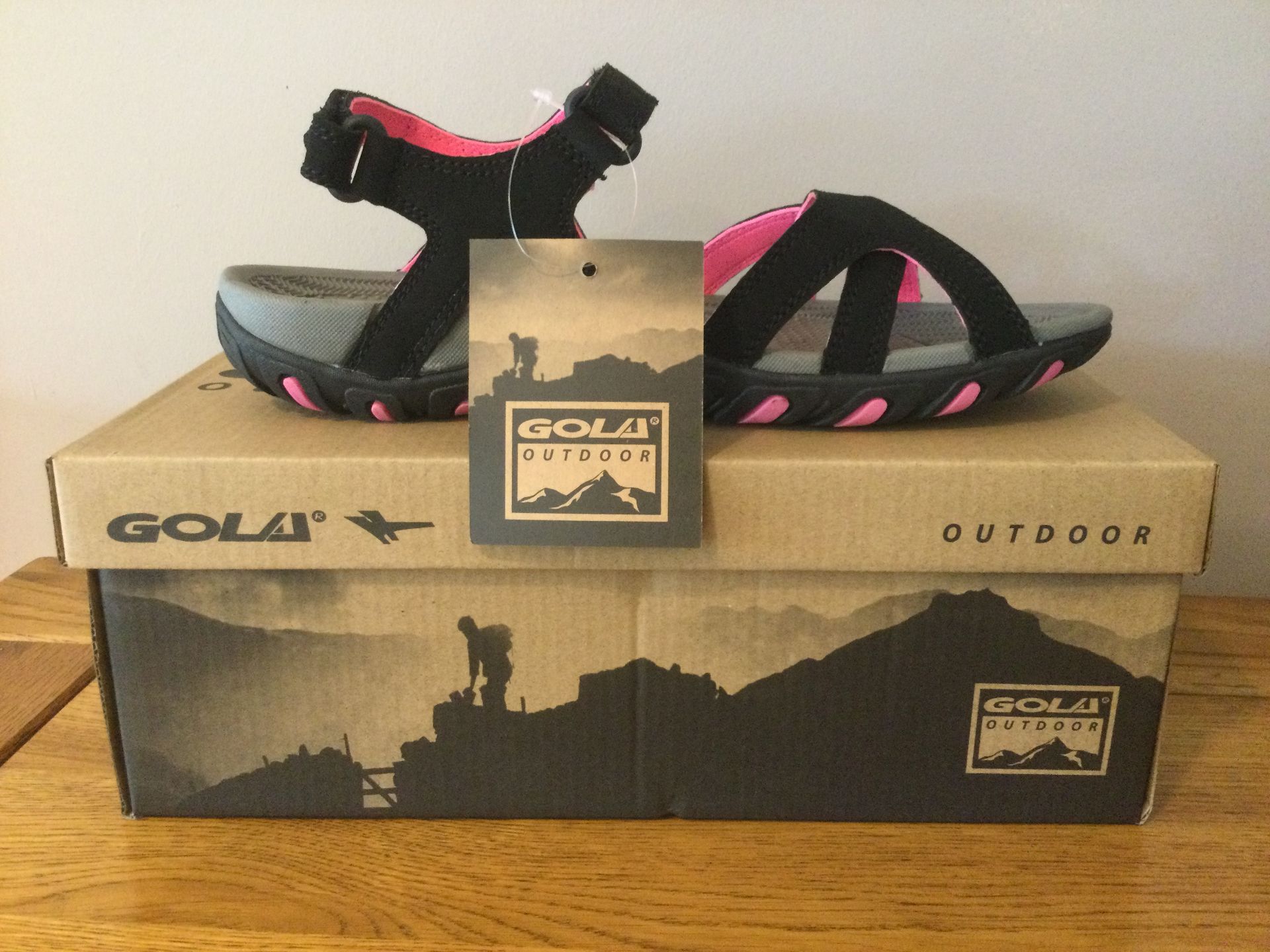 Gola Women's “Cedar” Hiking Sandals, Black/Hot Pink, Size 6 - Brand New - Image 2 of 4